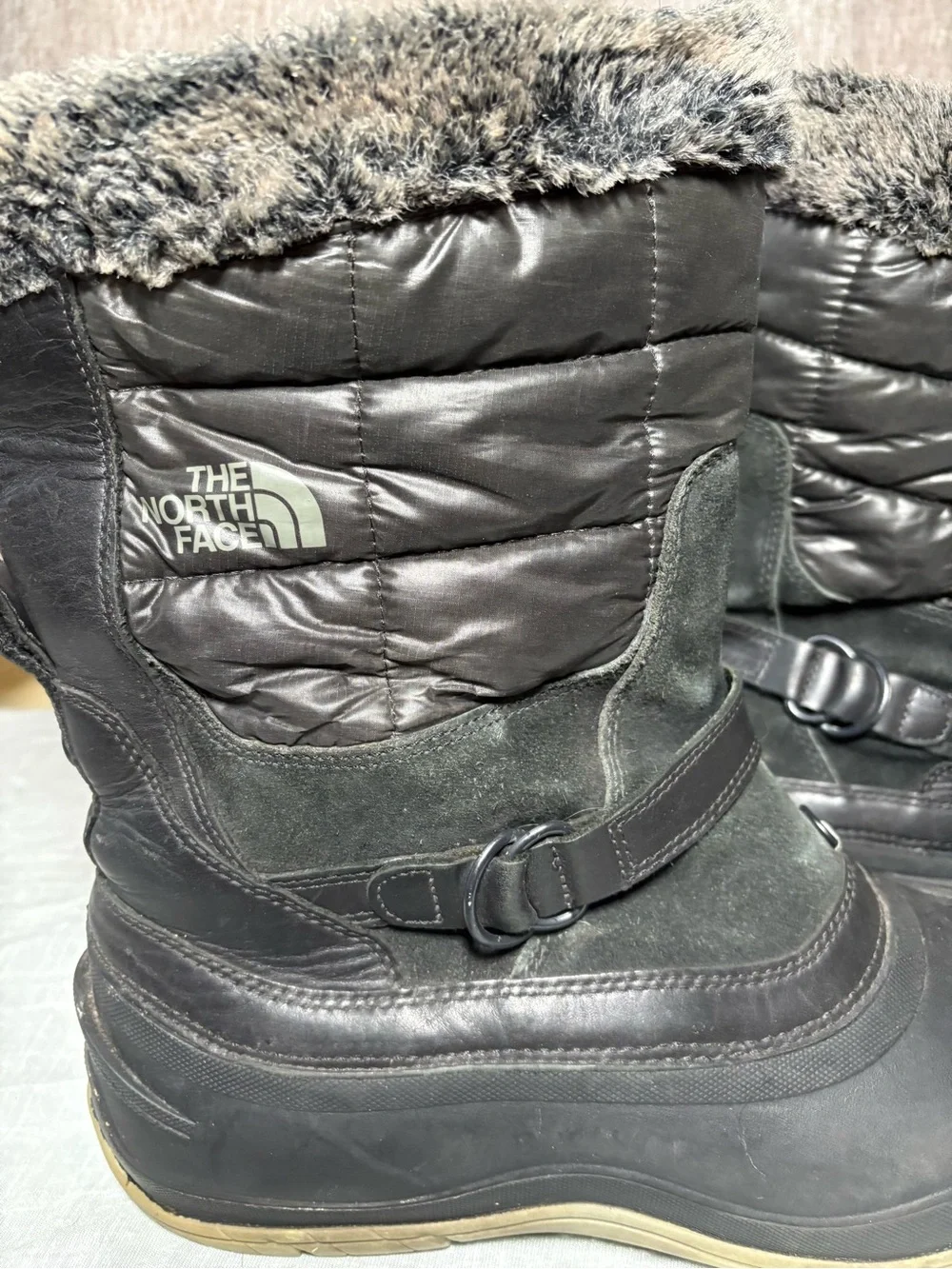 The North Face Women's Black Faux-Fur Trim Insulated Snow Boots